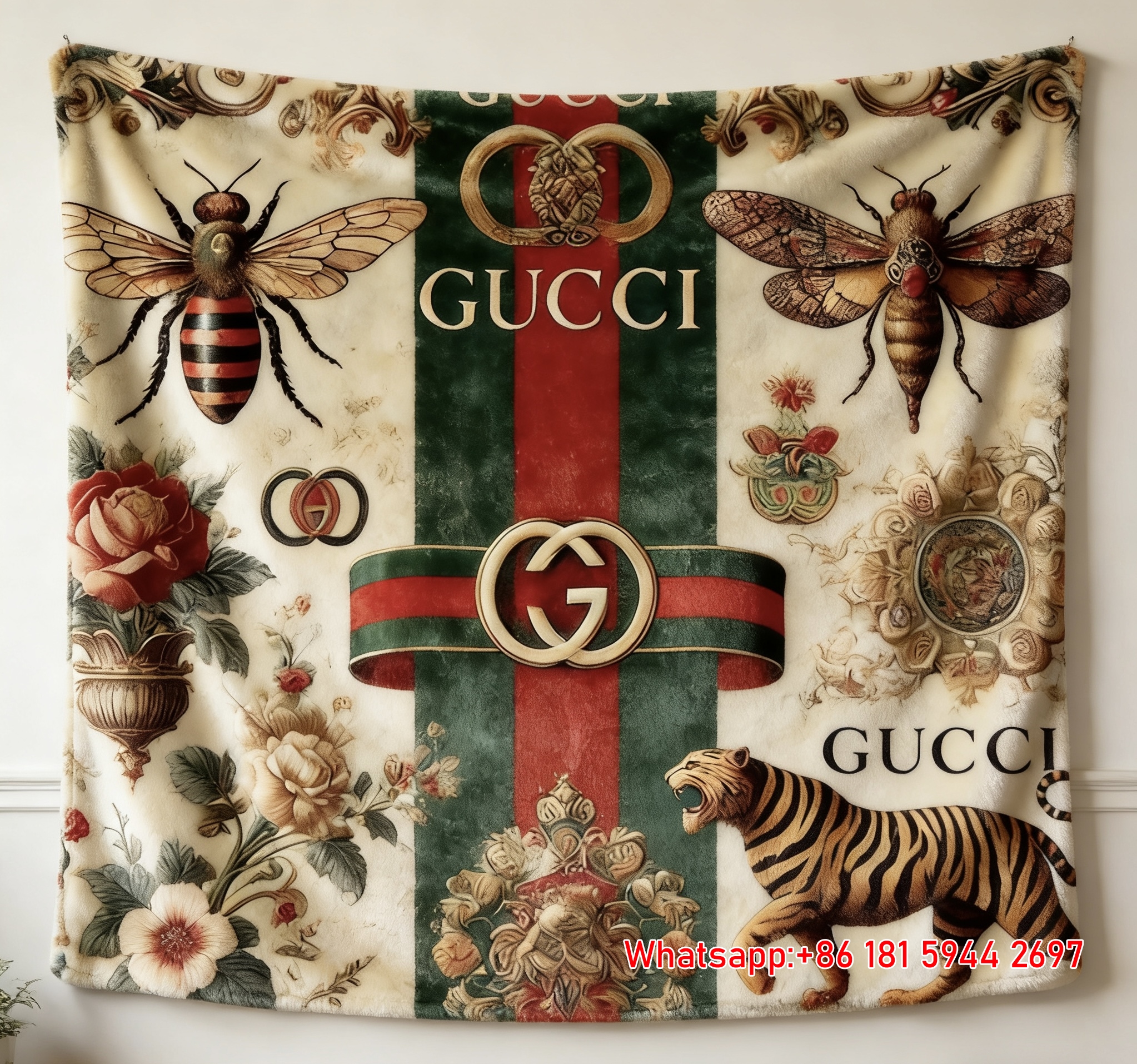 Gucci Vintage Safari Tapestry Bee & Tiger Gucci Art Throw blankets IMG_2704